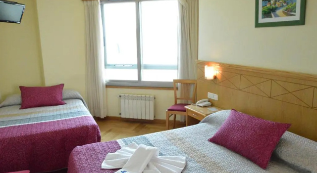 Трёхместный номер Standard Hotel Cristal 2