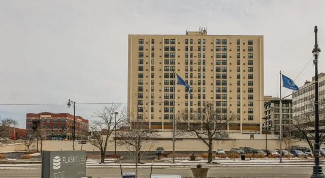 FRONTDESK Flashcube Apts Downtown Kansas City, Prenota Hotel Hotel a Kansas con parcheggio, Parcheggio