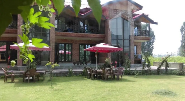Cedrus By Evoke Resort