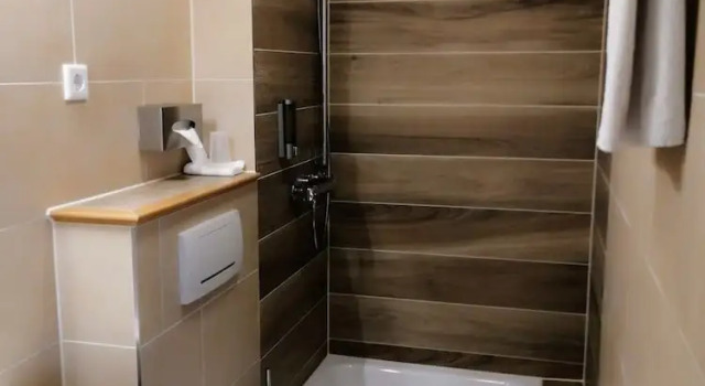 Одноместный номер Standard Port Inn Hotel