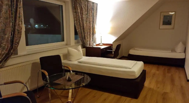 Erbenholz Hotel