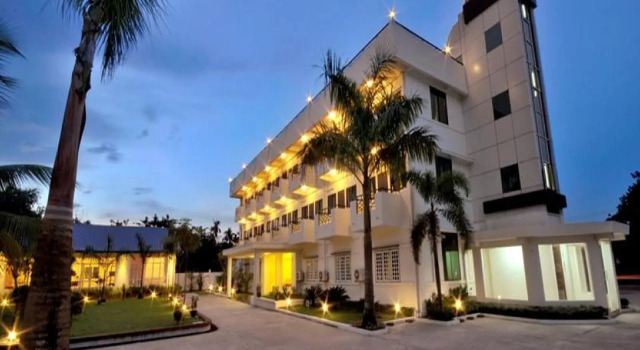 Royal Golden View Hotel