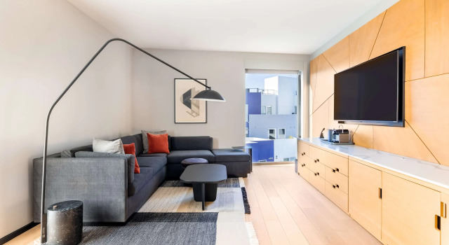 Двухместный люкс Premium The Shay, a Destination by Hyatt