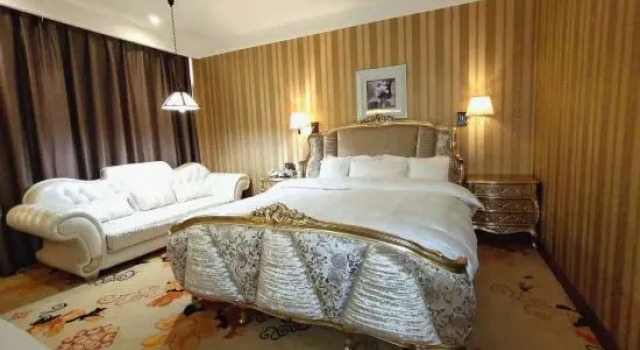Семейный люкс Hua Xi Hotel