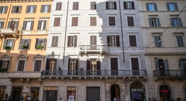 Relais Rome, Забронировать Отель Отели Рима с завтраком, рядом с Театр Арджентина, Завтраки