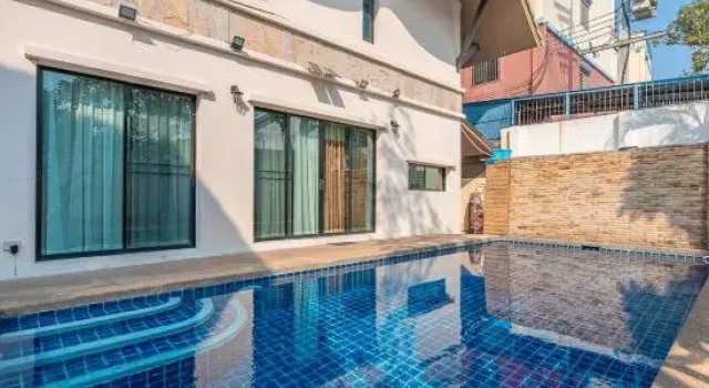 Center Pattaya 3BR Pool Villa