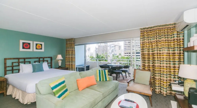Ilikai Tower 1 Bedroom City View Condos with Private Lanai & Free Wifi!, Boek Hotel Waikiki 