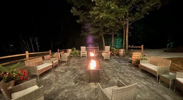 Коттедж The Birch Ridge: Mission Room #4 - Queen Suite In Killington, Vermont 1 Bedroom Home