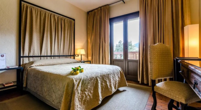 Двухместный номер с балконом Hotel Temple Ponferrada