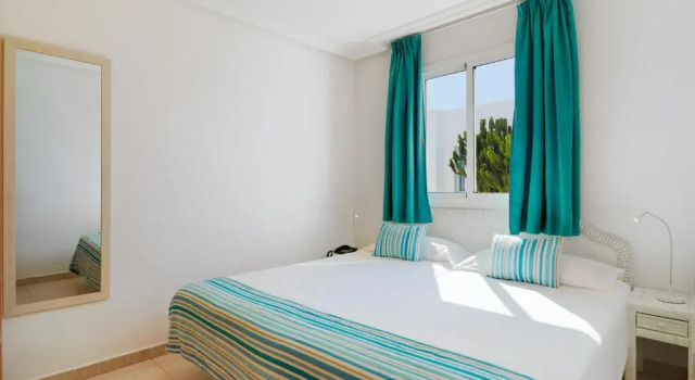 Апартаменты с видом на бассейн Hotel Arena Beach