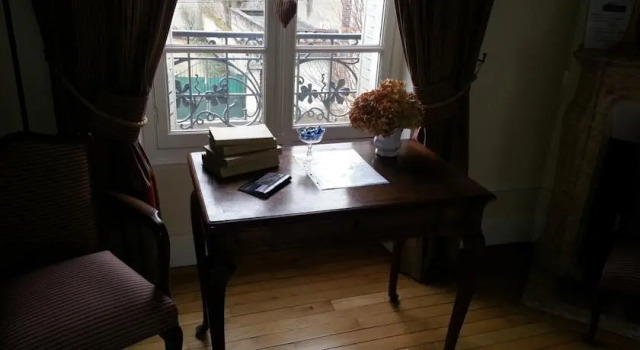 Chambres dhôtes la Framboisine, Забронировать Отель Отели Труа с парковкой, рядом с Театр Madeleine, Парковка