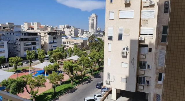Апартаменты Апартаменты Charming 3 Bdr Sea View Bat Yam #B5