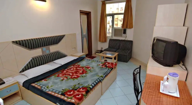 Hotel Megha Sheraton, Забронировать Отель Карол-Бах Нью-Дели