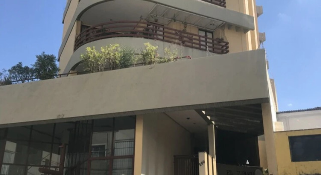 Apartamento no centro de Ribeirão Preto, Забронировать Апартаменты/квартира Отели Рибейран-Прету с парковкой, рядом с Ресторан Pinguim Beerhouse, Парковка