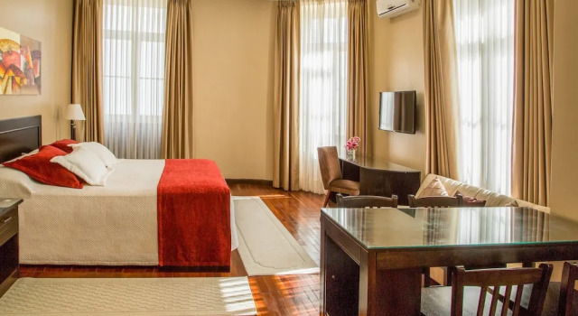 Двухместный люкс Deluxe Hotel Victoria Plaza