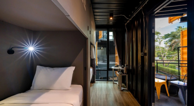 Трёхместный номер Standard Hivetel Phuket