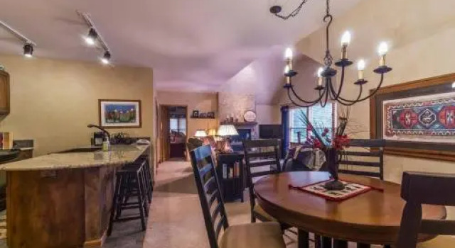 Jackpine Lodge 8011, Забронировать Отель Отели Кистон с бассейном, Бассейн