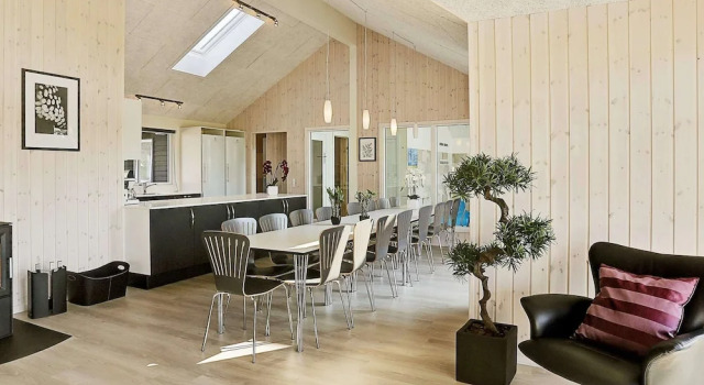 5 Star Holiday Home in Vejby, Book Feriehus Sommerhuse i Sjælland, Hytte