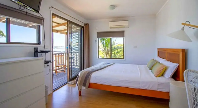 Студия с видом на реку South Coast Retreat