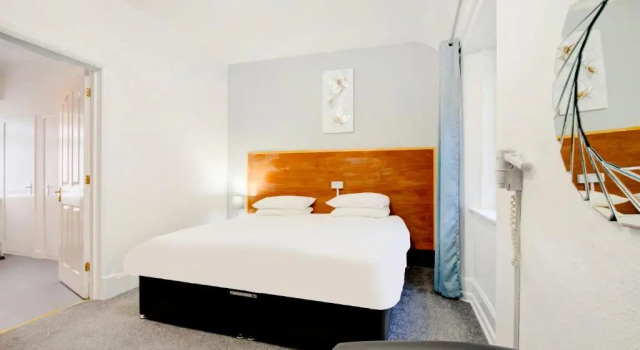 Двухместный номер Standard OYO Eastbank Hotel