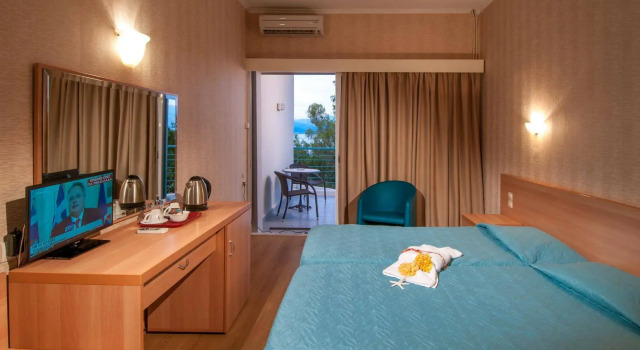 Florida Blue Bay Resort & Spa, Забронировать Курортный отель Отели Ахея 4 звезды, 4*