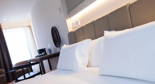 Полулюкс Hotel Kivir