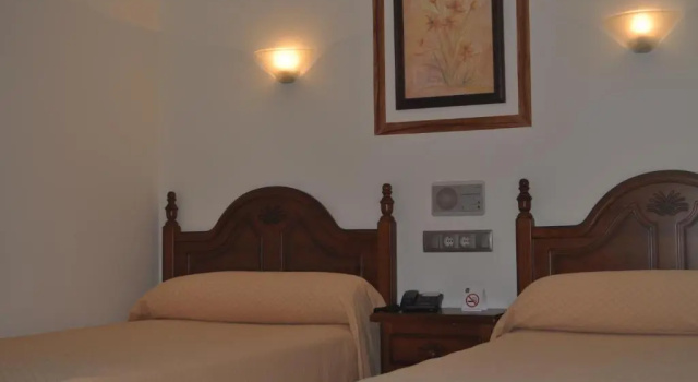 Трёхместный номер Standard Hotel Heredero