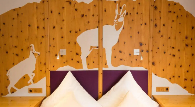 Ferienwohnung Ferienglück, Rezerwuj Hotel Hotele w Kruen ze śniadaniem, Śniadanie