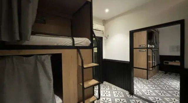 Кровать в общем номере (женский номер) Chengdu Local Tea Hostel Poshpacker