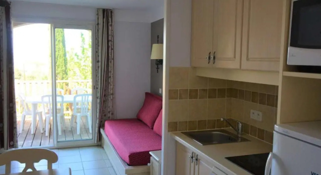 Appartement Grospierres, 3 pièces, 6 personnes - FR-1-382-170