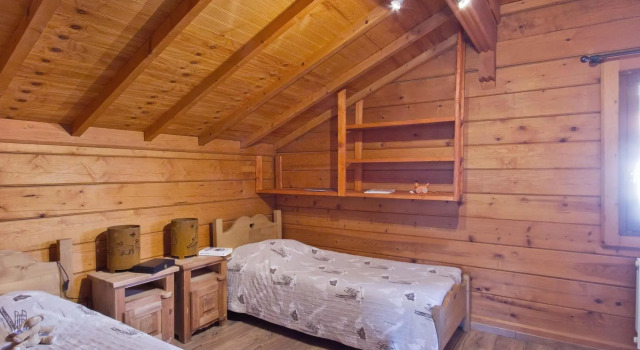 Beautiful chalet with a sauna and private pool in Les Deux Alpes, Забронировать Шале Коттеджи Ле-дез-Альп, рядом с Горнолыжный подъемник Кот Брун, Коттедж