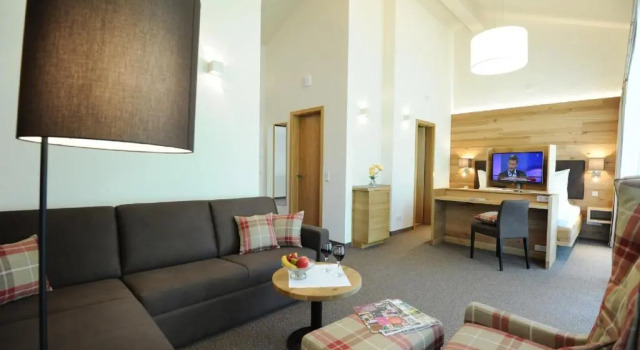 Landgasthof Karolinenhöhe, Buchen Sie Hotel Michelau in Oberfranken Oberfranken