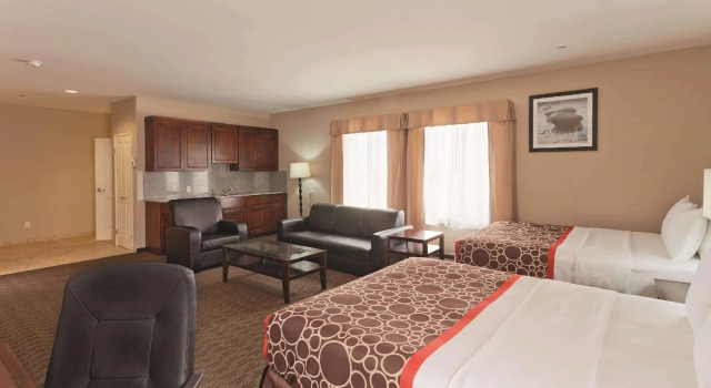 Четырёхместный люкс Deluxe La Quinta by Wyndham Inglewood