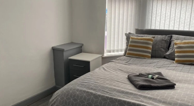 Contractor Accomodation 3-bed House in Liverpool, Забронировать Отель Отели Ливерпуля 3 звезды, 3*