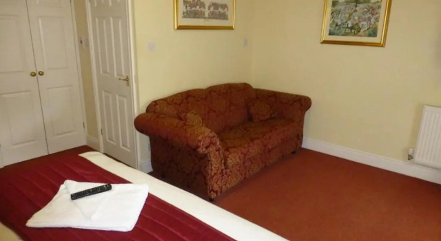 Трёхместный номер Standard The Atherstone Red Lion Hotel