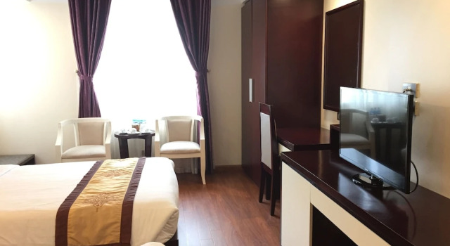 Трёхместный номер Deluxe Golden Lotus Halong Hotel