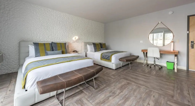 Четырёхместный номер Deluxe с балконом Lexen Hotel - North Hollywood Near Universal Studios