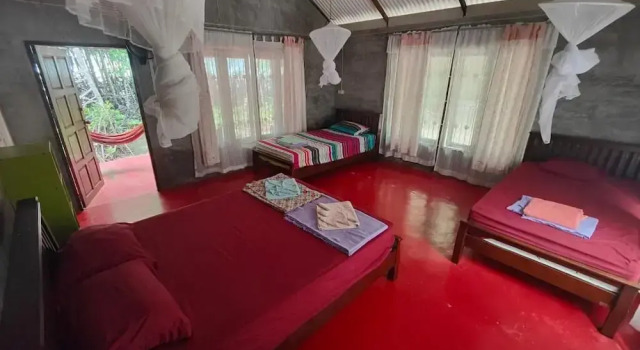 Семейный номер Standard с видом на море Bananas Bungalows