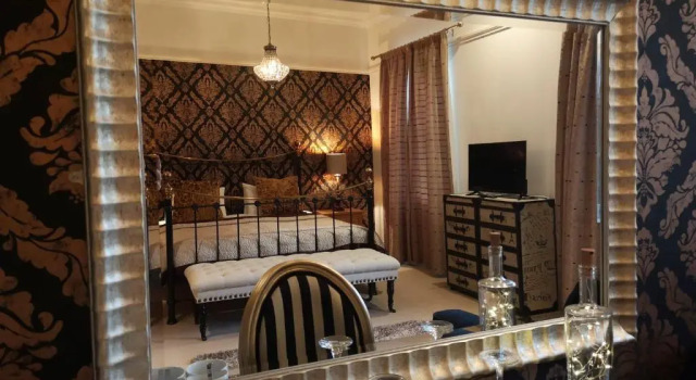 Glangwili Mansion - Luxury 5 star Bed & Breakfast, 预订 酒店 卡马森 喀麦登郡