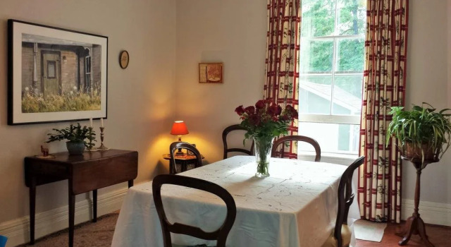 Elizabeth's Rose Cottage, Varaa Lomakoti Kingston 