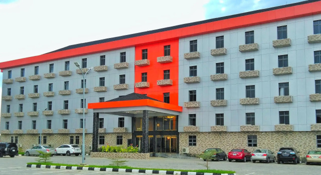 Ughelli Wetland Hotel, Buchen Sie Hotel Ughelli Delta