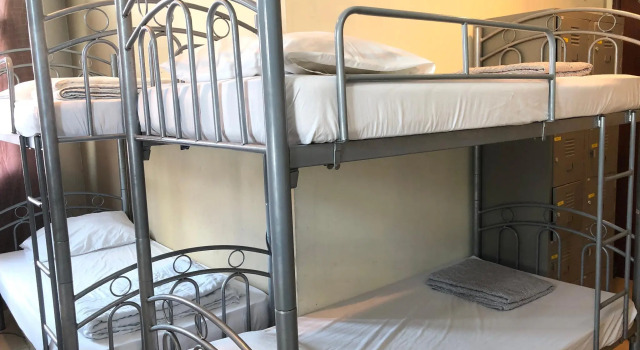 Кровать в общем номере Snooze Inn Dickson Road - Hostel
