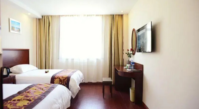GreenTree Inn PuDong Disney Resort Airport Town Express Hotel, Varaa Lomakeskus Pudong Shanghai