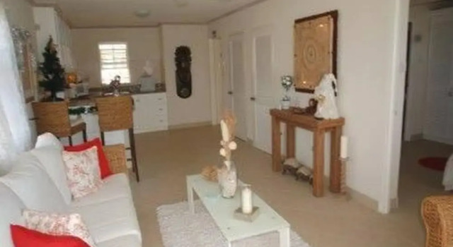 Beautiful Apartment Across The Road From The Beach