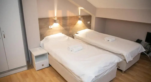 Трёхместный номер Standard Hotel Dijana