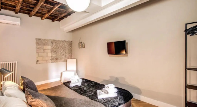 Trevi Fountain Superior 3 bdr apartment