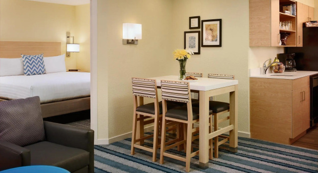 Sonesta ES Suites Chicago - Schaumburg, Забронировать Отель Отели Иллинойс 3 звезды, 3*
