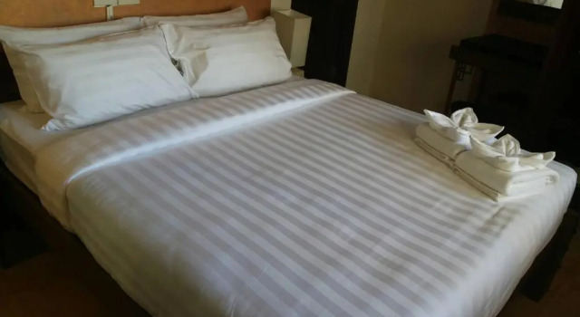 Полулюкс Arcadia Maephim Serviced Apartments