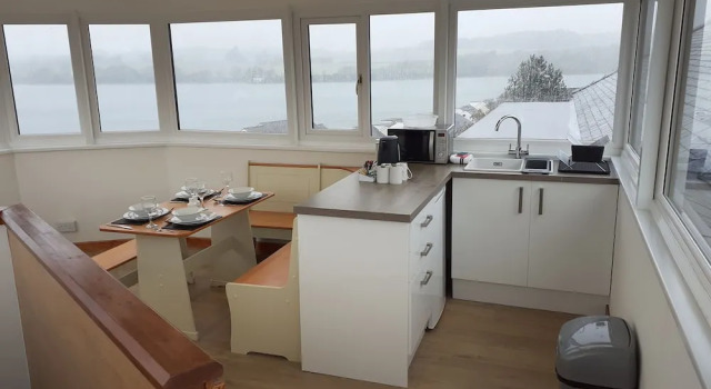 Апартаменты с 2 комнатами с балконом и с видом на море Hotel Port Dinorwic