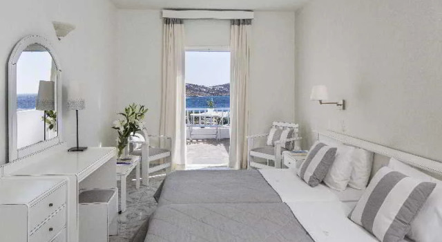 Номер Standard с балконом Manoulas Beach Mykonos Resort